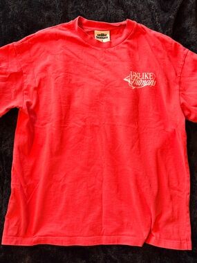 100% Cotton Unlike Humans Red Graphic Cocktail Tee (Men’s Size S)